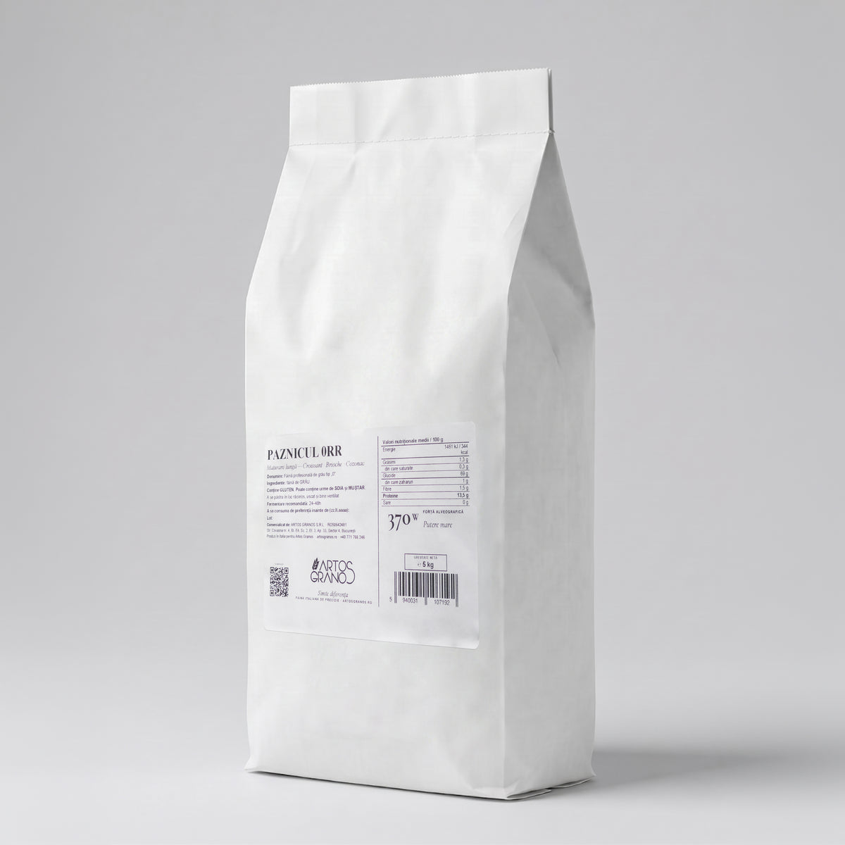 Paznicul 0RR — făină Tip 0 W370, sac 5 kg, vedere laterală